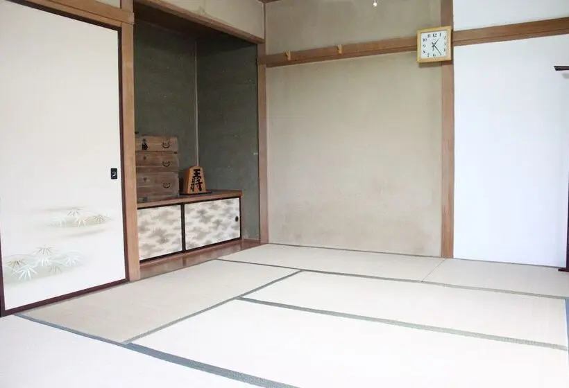 Standard Kolmen Hengen Huone, Tabiyado Okamura Seicho Ato