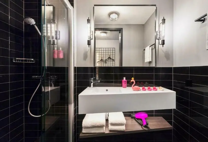 クイーンサイズベッドのスタンダードルーム, Moxy Darmstadt