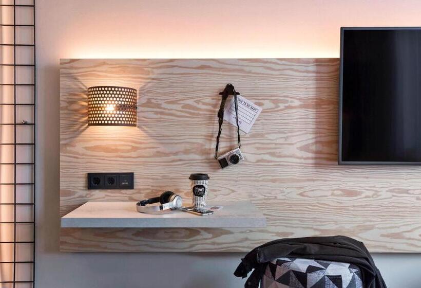 اتاق استاندارد با تخت دو نفره بزرگ, Moxy Darmstadt