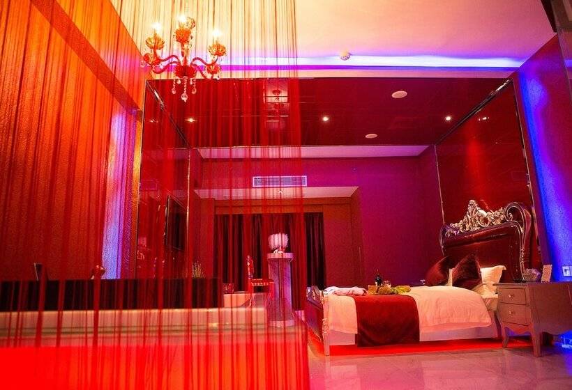 חדר דלוקס, Rose Lover