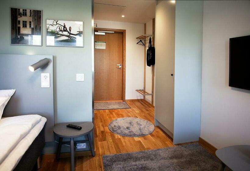 스탠다드 싱글 룸, The Studio