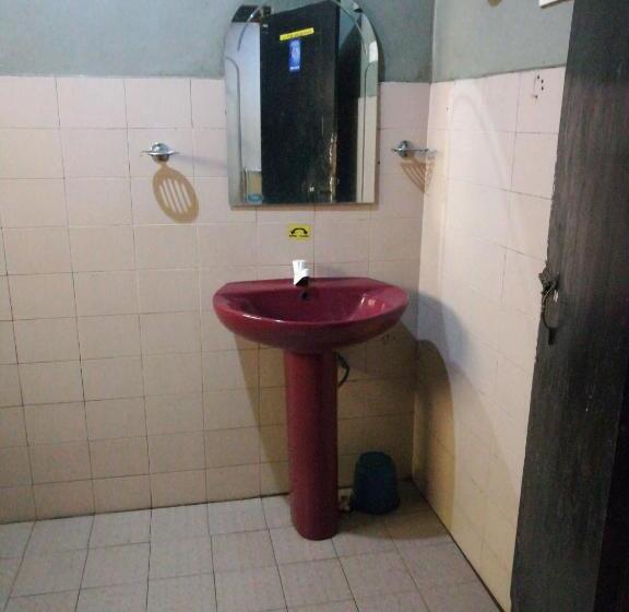 חדר סטנדרט, Thilini Tour Inn