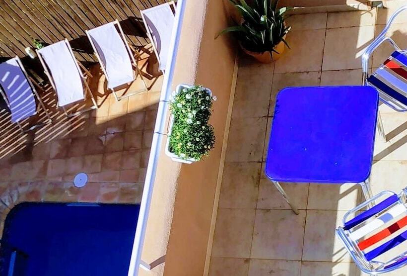جناح مطلّ علي البحر, Dream Beach B&b