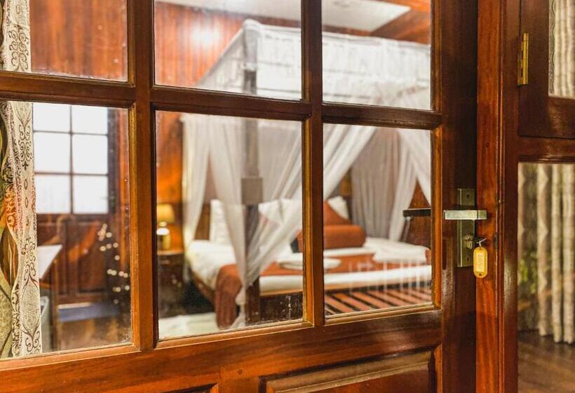 Deluxe Room Mountain View, Levon Boutique