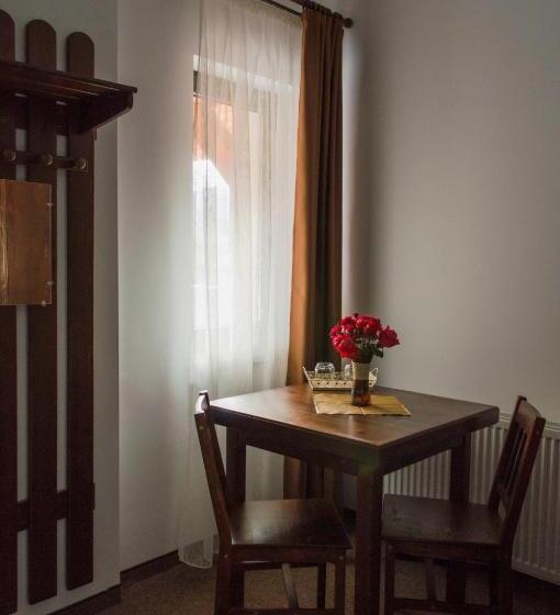 غرفة سوبيريور مطلّة علي الحديقة, Pensiune Casa Ampeia