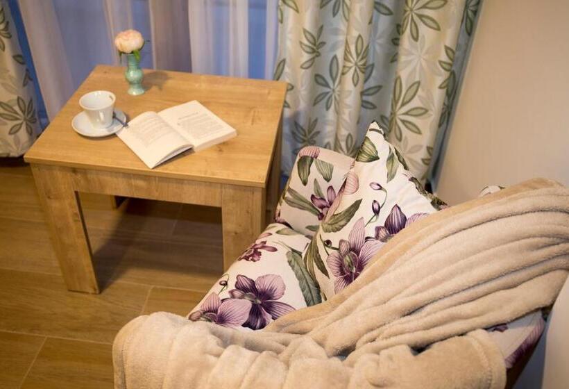 اتاق لوکس با بالکن, Villa Bunski Biser