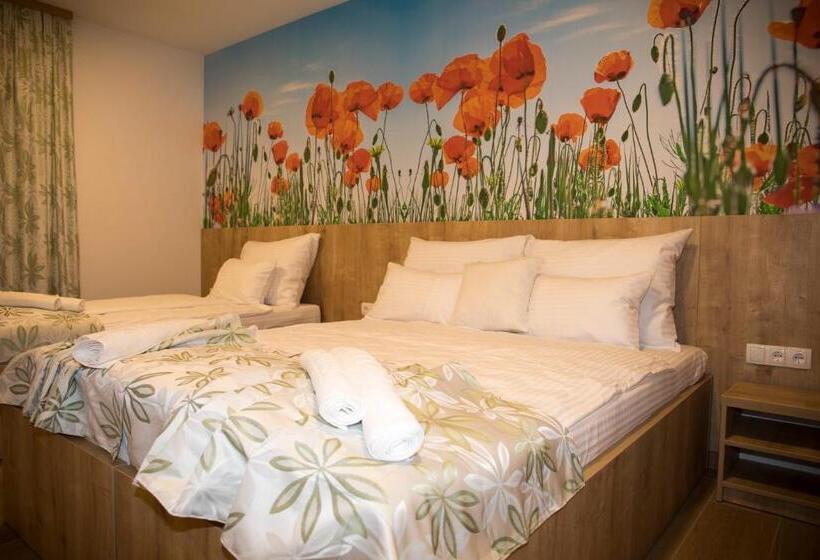 اتاق لوکس سه تخته, Villa Bunski Biser