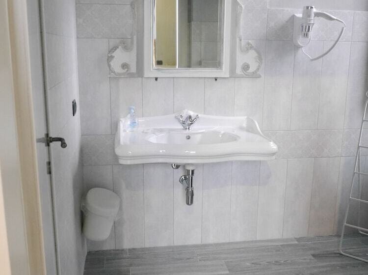 דירת חדר, L'ortodellerose