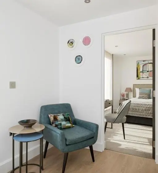 1 Bedroom Penthouse Apartment, The Chronicle By Supercity Aparthotels