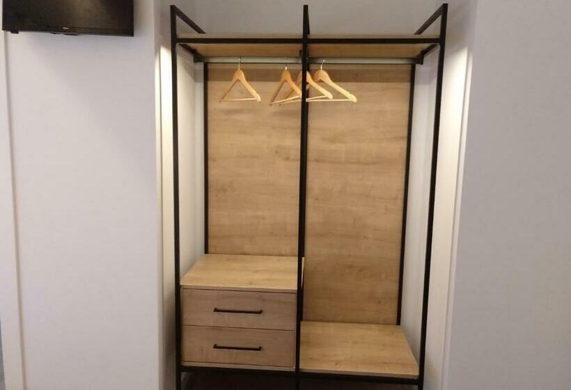 디럭스 룸, Entrerailes