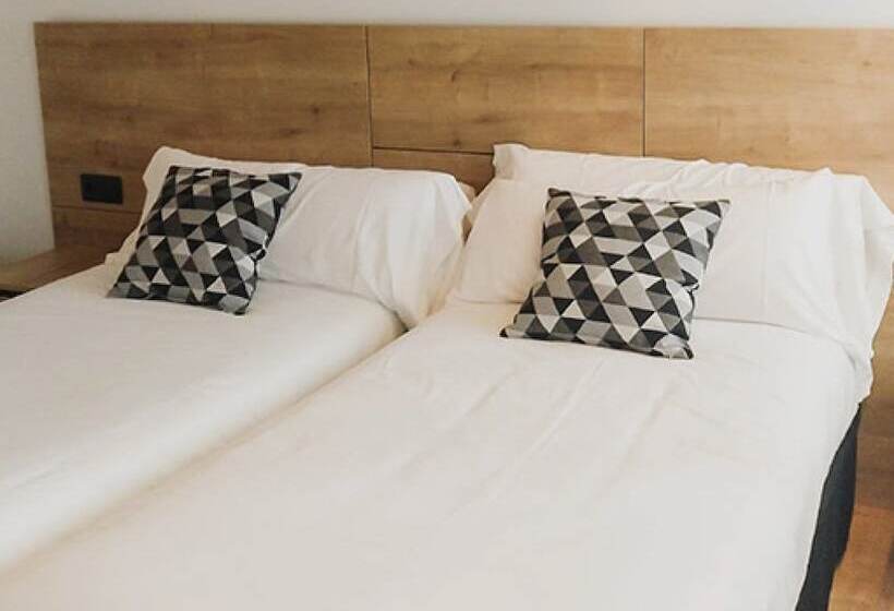 스탠다드 룸, Entrerailes