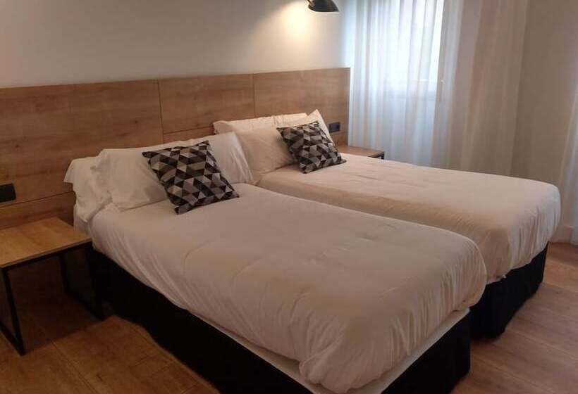 스탠다드 룸, Entrerailes