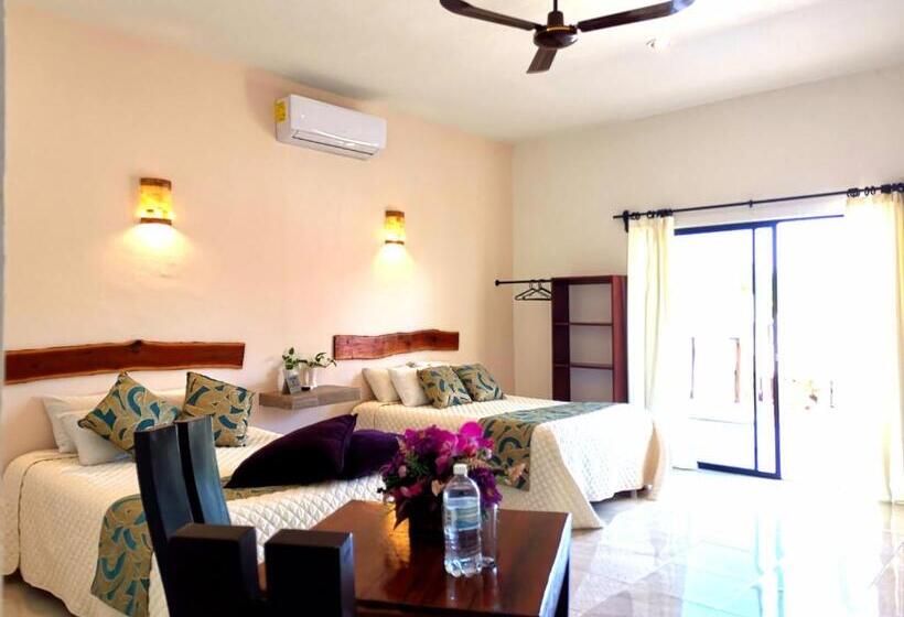 اتاق سوپریور با چشمانداز استخر, Mayan Majesty Boutique