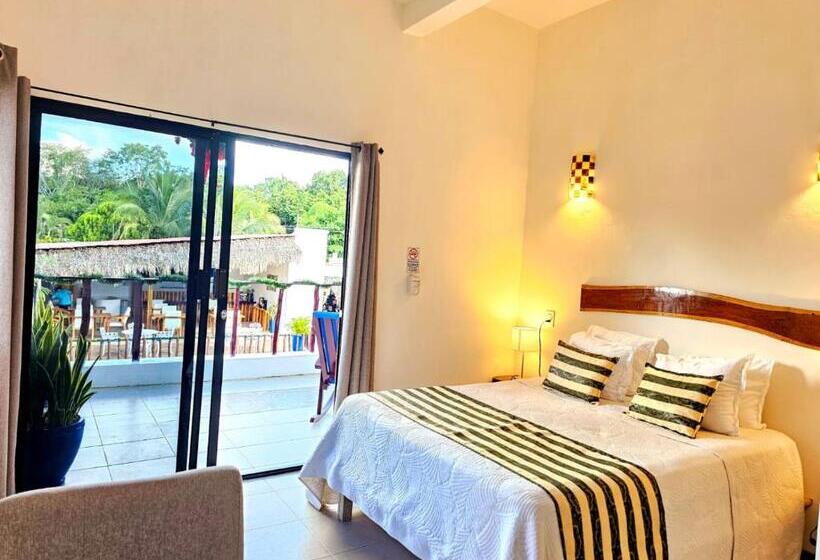 اتاق لوکس با بالکن, Mayan Majesty Boutique