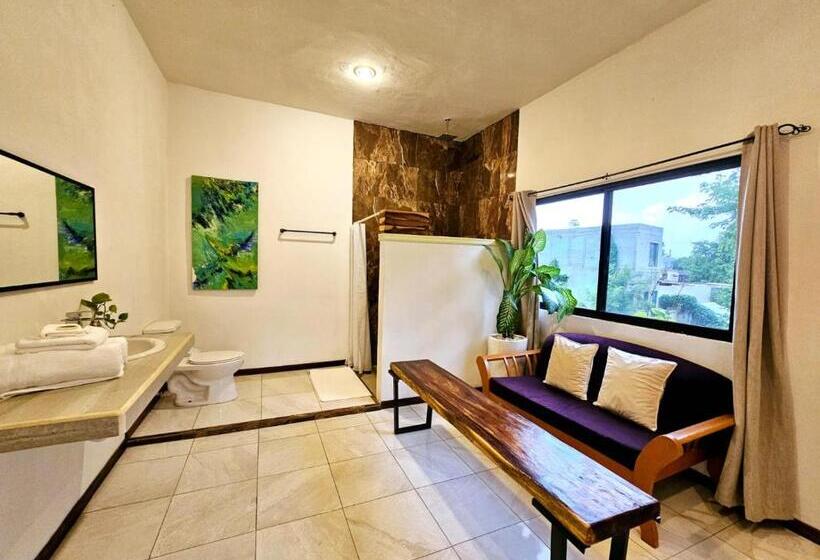 اتاق لوکس با بالکن, Mayan Majesty Boutique