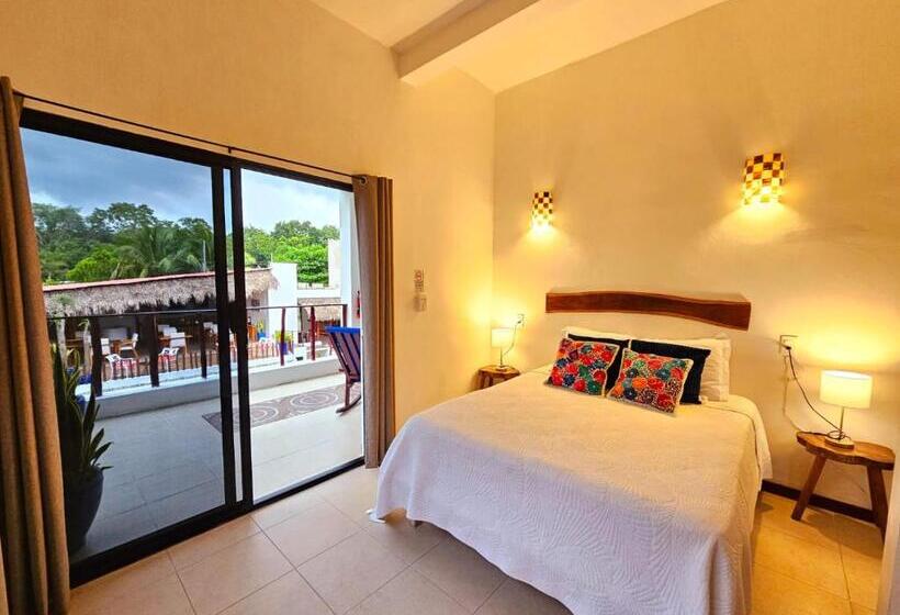 اتاق لوکس با بالکن, Mayan Majesty Boutique