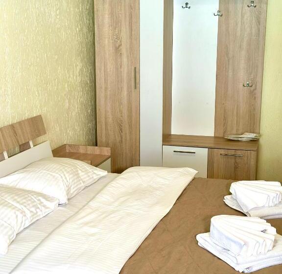 اتاق استاندارد, Salut