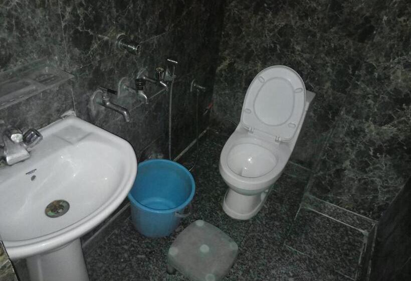 غرفة قياسية, Yash Guest House 01 Minute Walk In Nizamuddin Railway Station