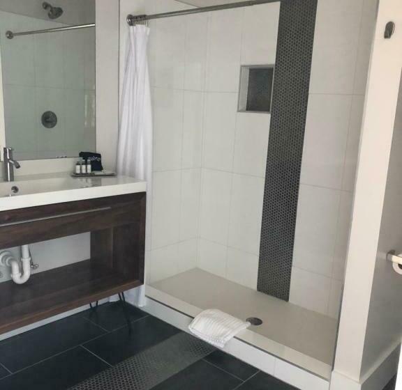 Люкс Deluxe Кровать Кинг, The Limelight Inn
