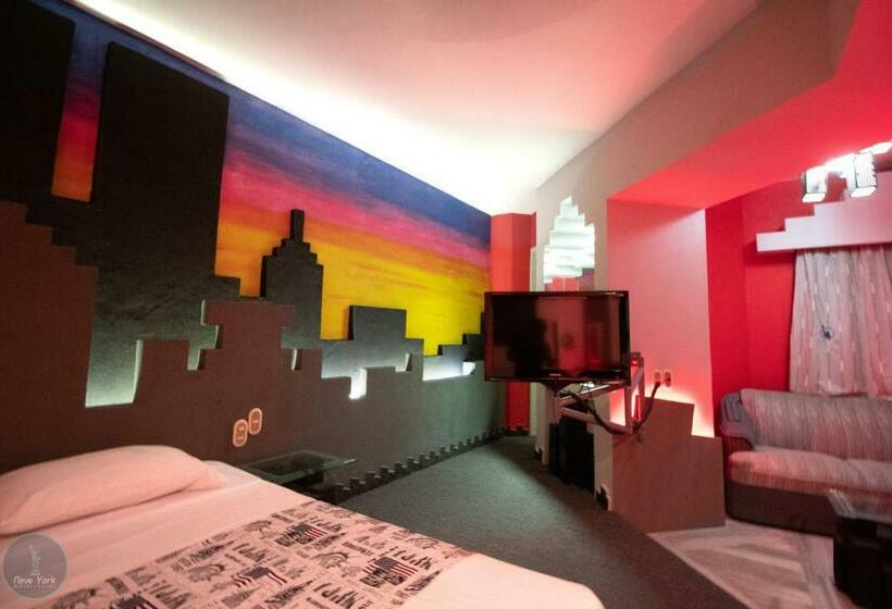 سوییت لوکس, New York Hotel/motel