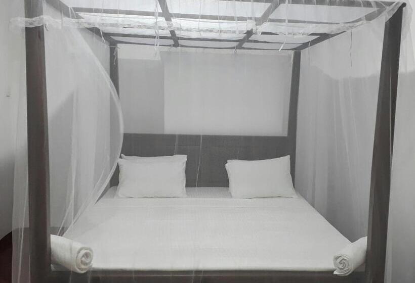 Студия Стандарт, Glorious Villa