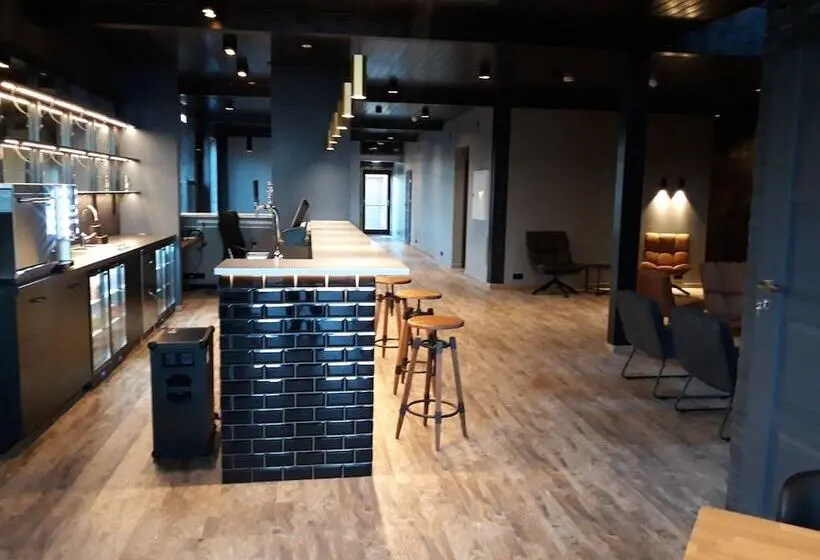 اتاق استاندارد با سرویس بهداشتی مشترک, The Barn