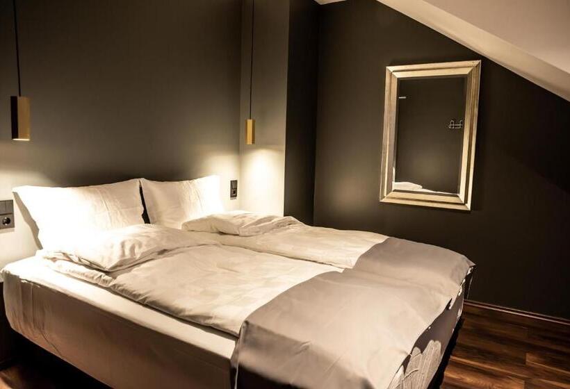 Standardzimmer Geteiltes Bad, The Barn