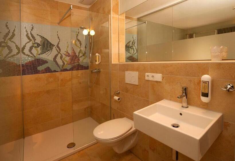 ガーデンビュースタンダードルーム, Bed And Breakfast Unter Den Linden