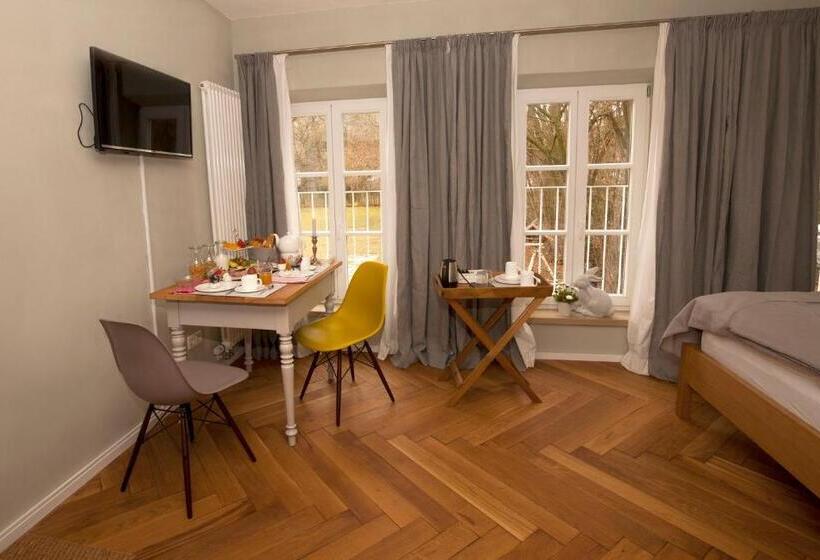 ガーデンビュースタンダードルーム, Bed And Breakfast Unter Den Linden