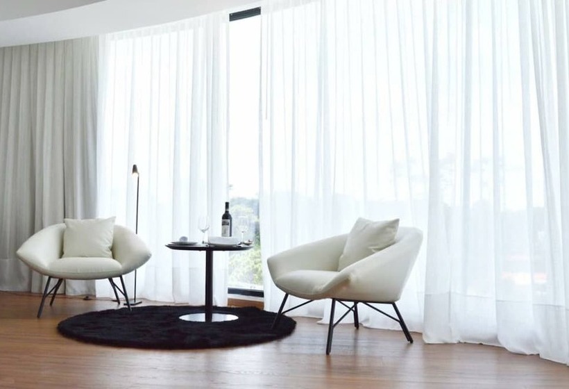 غرفة سوبيريور سرير كينج, Don