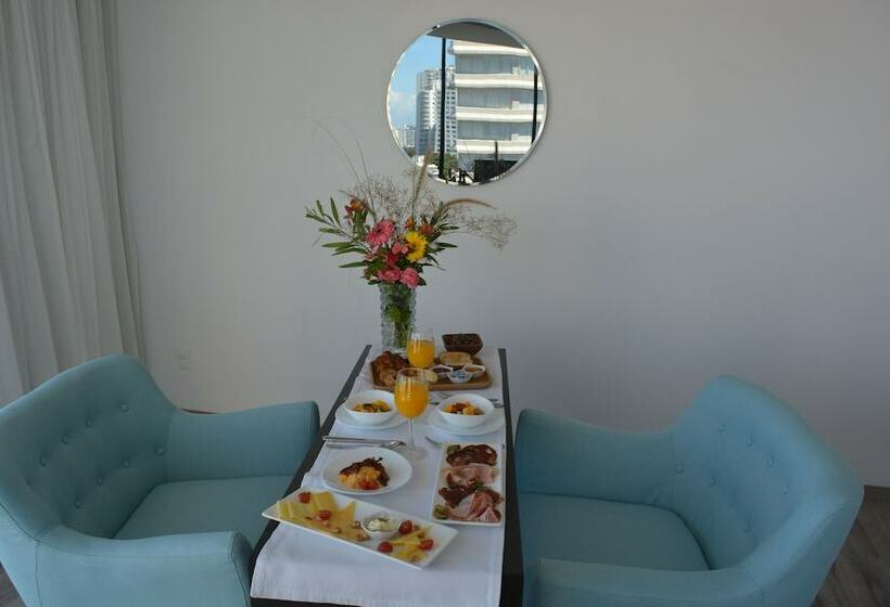 غرفة سوبيريور سرير كينج, Don