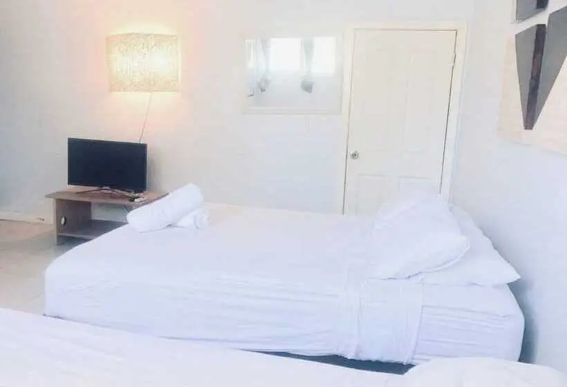 اتاق لوکس, Apia Inn