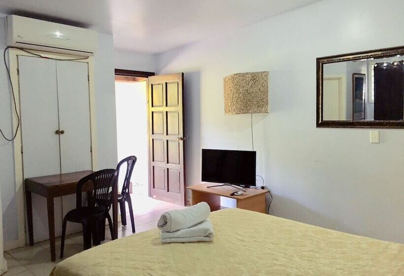 デラックストリプルルーム, Apia Inn