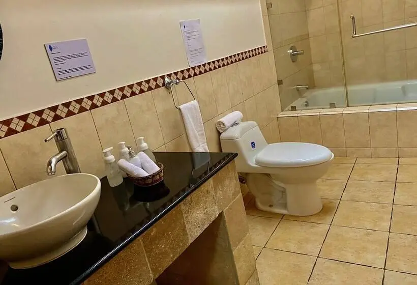 اتاق لوکس, La Galeria