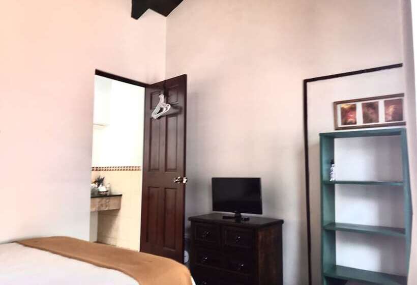 اتاق لوکس, La Galeria