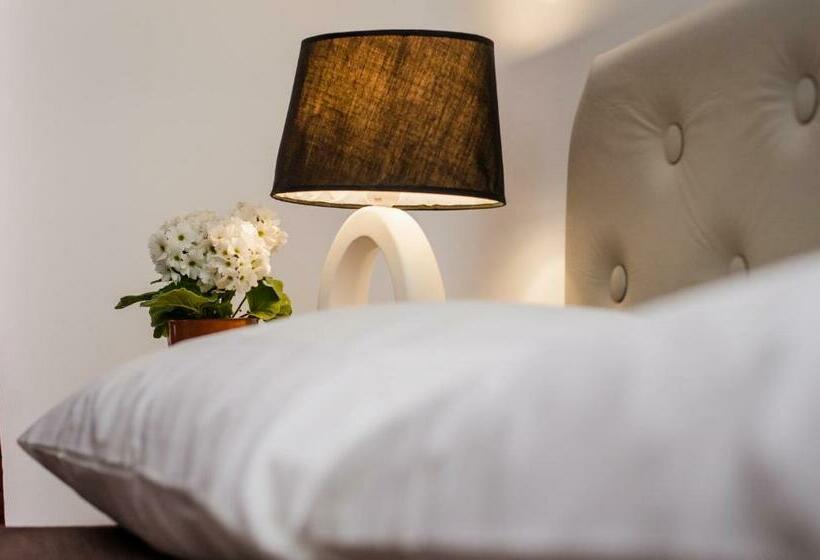 اتاق استاندارد چهار تخته, Rancho Grande