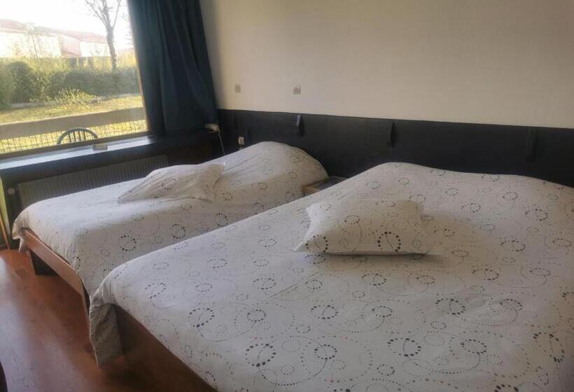 트리플 클래식 룸, Restaurant Cirius