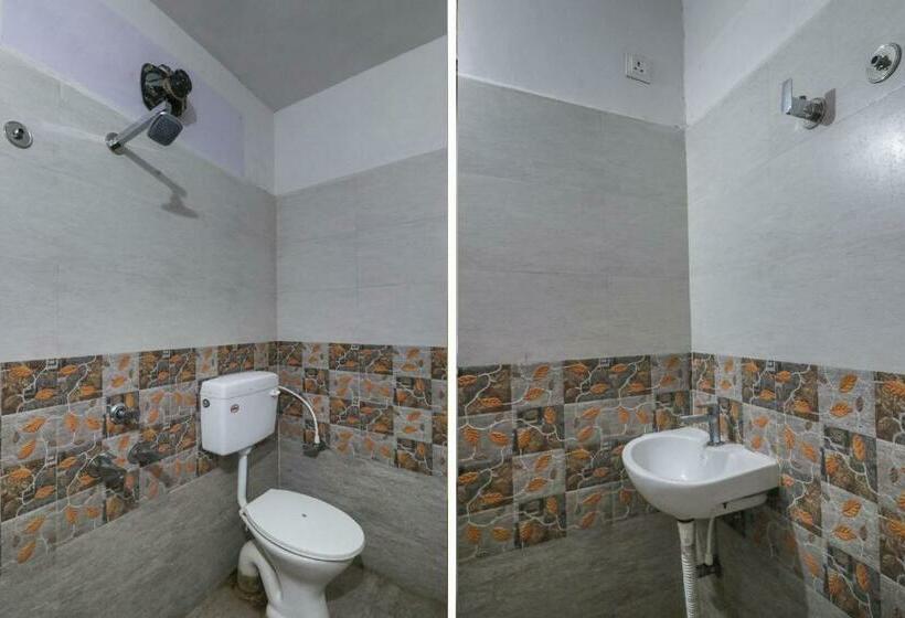 Economy Triple Room, Spot On 35444 Hotel Nirmalya