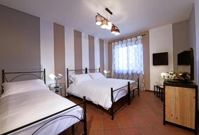 스탠다드 트리플 발코니 룸, Villa Garassino