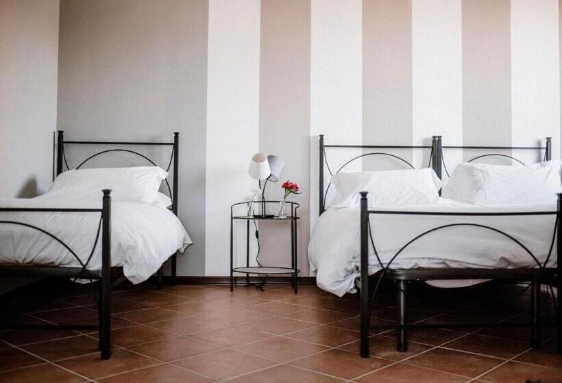 스탠다드 트리플 발코니 룸, Villa Garassino