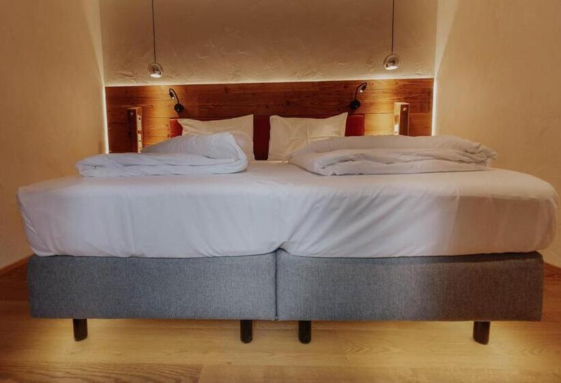 Люкс Кровать Кинг, Altstadtmittehotel Sonne