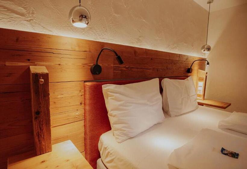 Люкс Кровать Кинг, Altstadtmittehotel Sonne