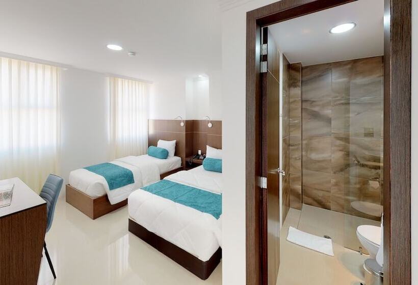 חדר משפחתי, Gran Mariscal Quito