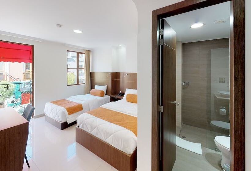 חדר משפחתי, Gran Mariscal Quito