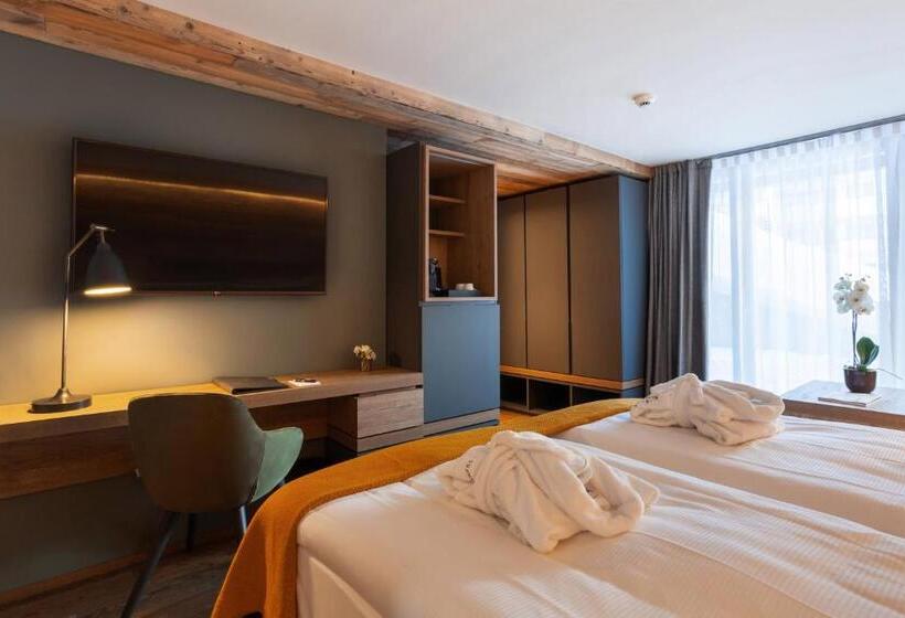 标准间, 22 Summits Boutique