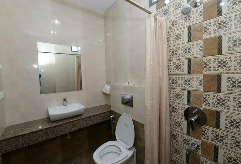 اتاق سوپریور, Sanobar