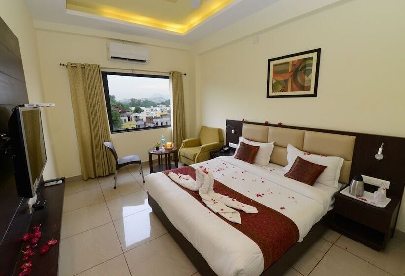 اتاق سوپریور, Sanobar