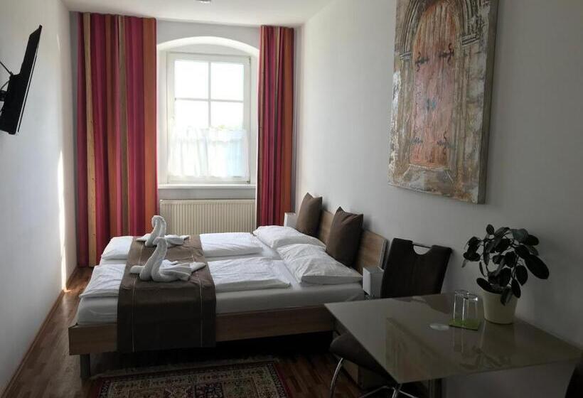 Номер Стандарт, Restaurant Zum Donaueck Mauthausen