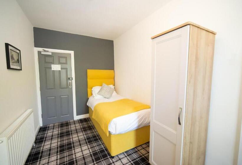 标准单人间, The Kirkfield