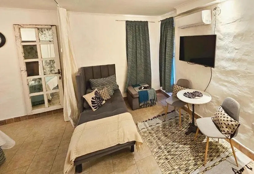 اتاق استاندارد سه نفره, Design House Corrientes